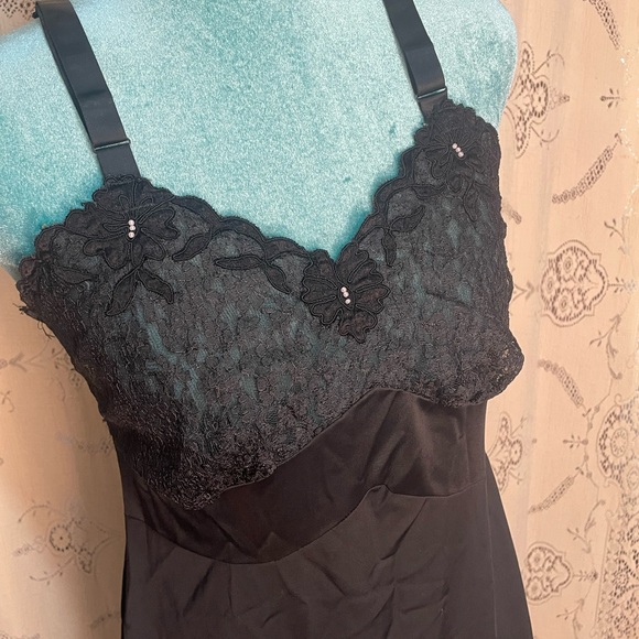 Vintage midi slip with lace and beading - Picture 3 of 7
